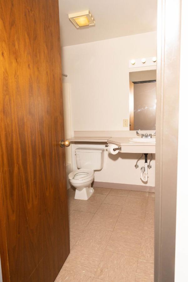 Lafayette Inn Moundsville Ngoại thất bức ảnh